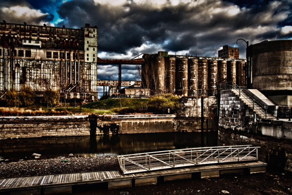 Vue des silos du Vieux-Montréal