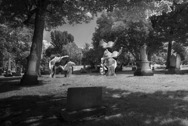 La transfiguration des nuages d'un cimetière