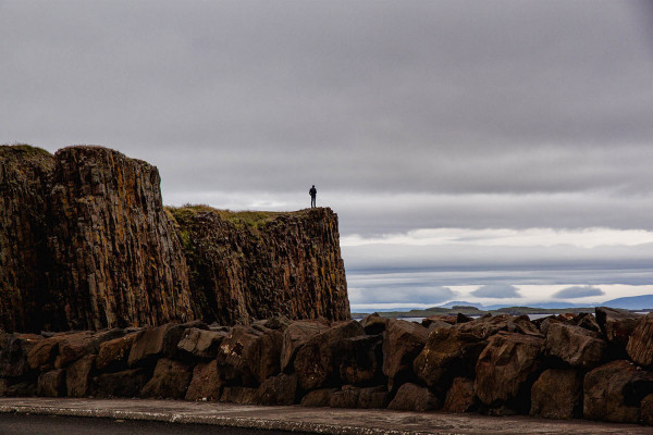 Homme à la falaise (1)